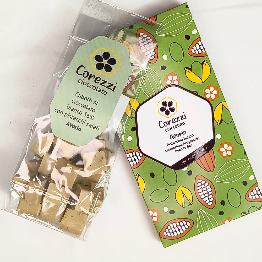 Cioccolato Bianco 36% con Pistacchio di Bronte Salato - Cubotti 100g - Corezzi Cioccolato